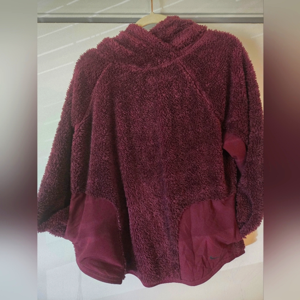 Nike ~ Sherpra Hoodie